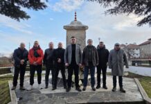 Сборище на ДБ на Тюркян чешма събра милион „лайкове“: Поклон се отдава с наведени глави, а не със стойки за раздаване на шамари!