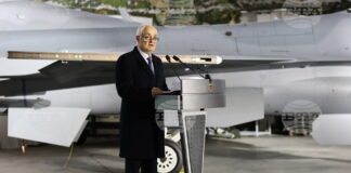 Запрянов представи всичките осем изтребителя Ф-16 на церемония в Граф Игнатиево