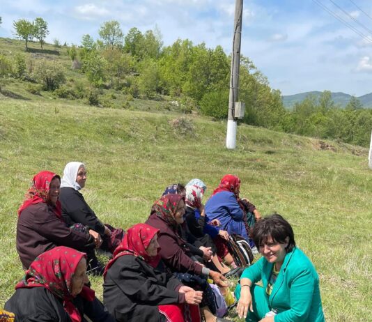Много политици през годините са се снимали предизборно пред Тюркян чешма. Болшинството отдавна са в забвение
