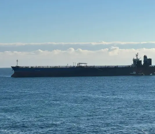 Танкерът „Кайрос“ пристигна до крайната си точка в Бургаския залив