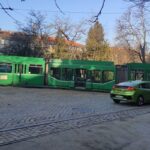 Трамвай дерайлира на площад „Журналист“