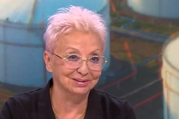 Площадът каза че иска оставка веднага но виждаме баване виждаме