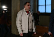 Бившият директор на училището с камерите остава на свобода, но вече срещу 10 хил. лв. гаранция