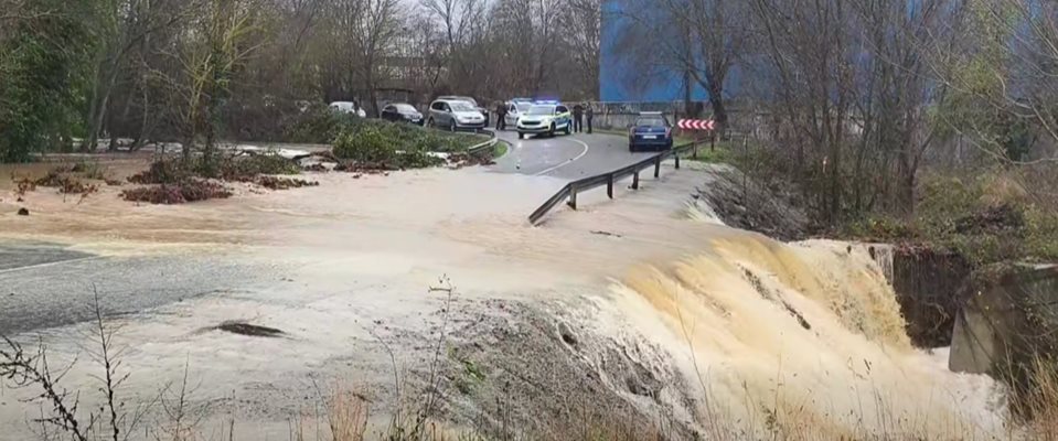 Кметът на Бургас Димитър Николов активира системата BG ALERTза ранно