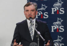 Унгария е дала убежище на бивш полски министър