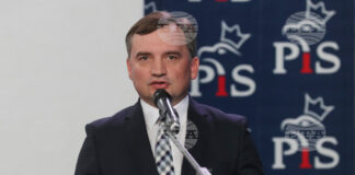 Унгария е дала убежище на бивш полски министър