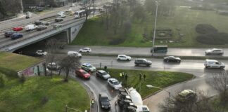 Бетоновоз се обърна на ключов столичен булевард