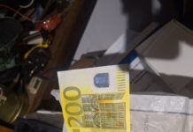 Заловиха двама фалшификатори на евро и на документи за коли двойници