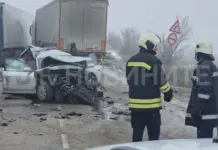 Меле с два камиона и две коли край Враца, мъж загина