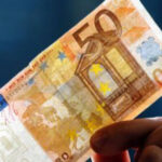 Задържаха млада жена при опит да внесе 550 фалшиви евро в банка в Пловдив