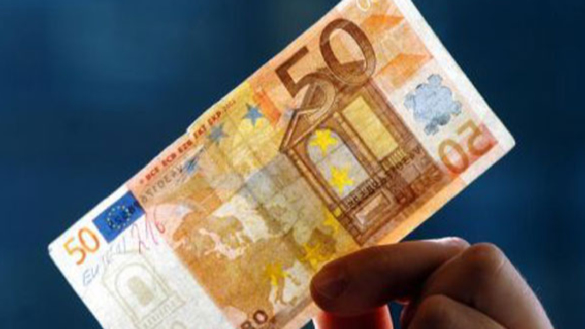 Фалшиви евробанкноти бяха иззети при опит да бъдат пуснати в