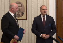 Очаквано Росен Желязков върна мандата за съставяне на правителство