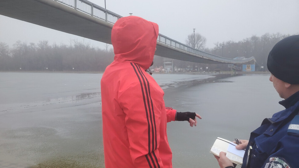 Пловдивчанинът Виктор Гроздарев и още двама мъже чиито имена не