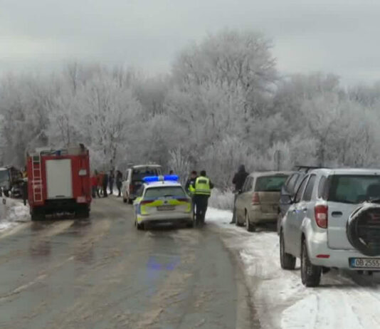 Обявиха за международно издирване шофьора на камиона от катастрофата с две жертви в Ловешко
