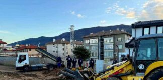 Асеновград трети ден без вода заради спукан водопровод, върху който е построена къща