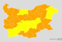 Оранжев и жълт код за дъжд, сняг и поледици в събота