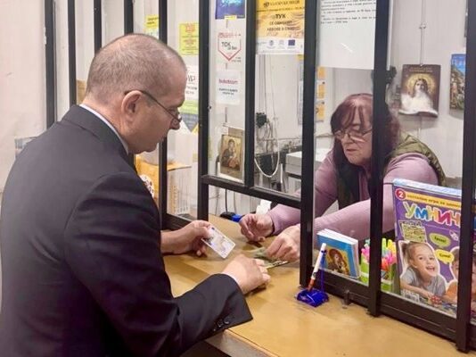 Гроздан Караджов: За 3 минути обмених 222.47 лв. в евро в пощата в с. Долни Богров