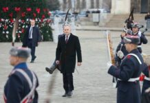 “Слизане” и “скачане” му е майката