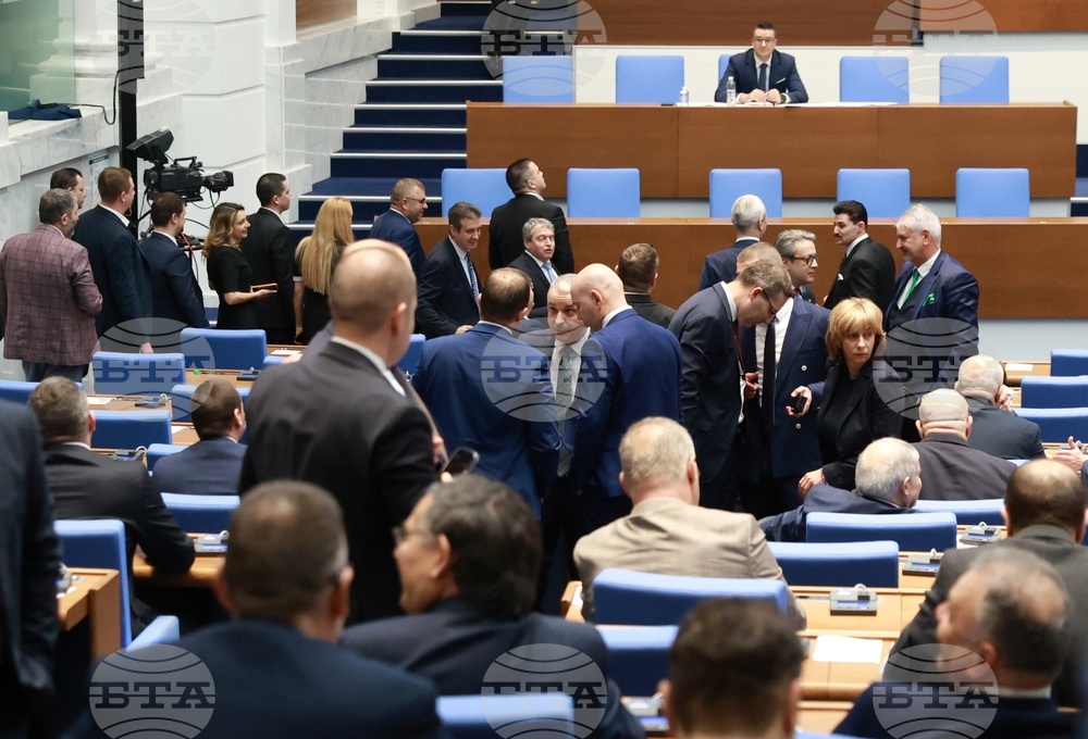 С бурен скандал заради шестте трупа от случая Петрохан започна