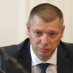 Депутатите приеха оставката на Антон Славчев като шеф на КОНПИ