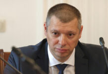 Депутатите приеха оставката на Антон Славчев като шеф на КОНПИ