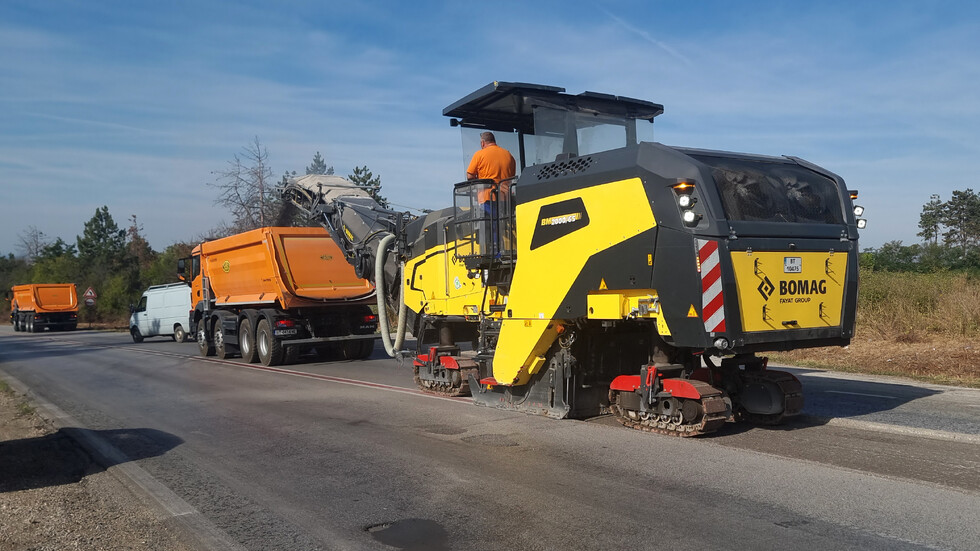 Започна монтирането на ограничителни колчета в участъка между селата Телиш