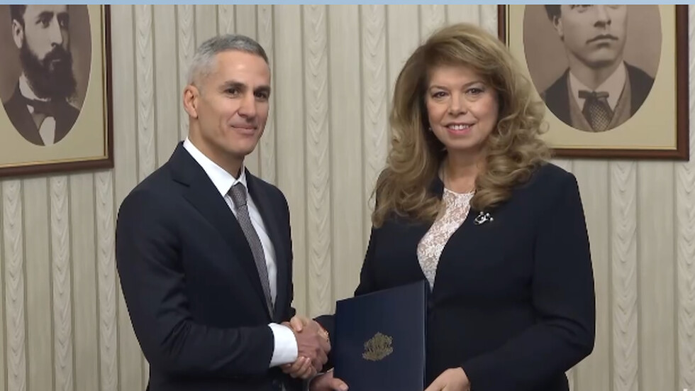 Президентът Илияна Йотова връчи мандат за съставяне на служебно правителство