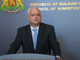 ИТН пита водил ли е министър Дечев дъщеря си в хижа „Петрохан“. Той отрича