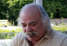 Задържаха помощник на Боян Радев, имал негови картини