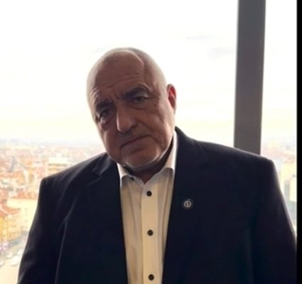 Вече трети месец правителството в оставка умишлено е държано в