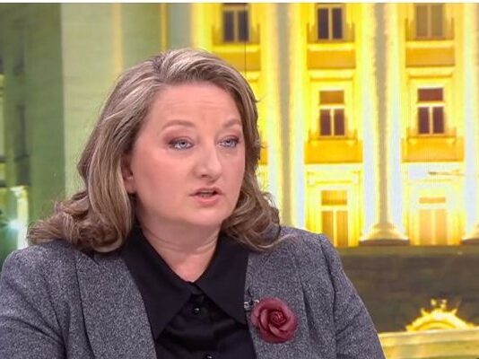 Деница Сачева: С намаляването на секциите в чужбина няма ограничаване на права