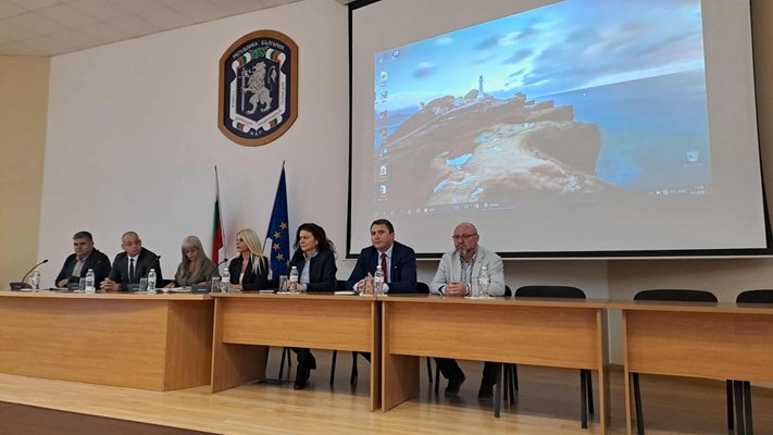 18 са назначените експертизи за трите трупа край Петрохан Това