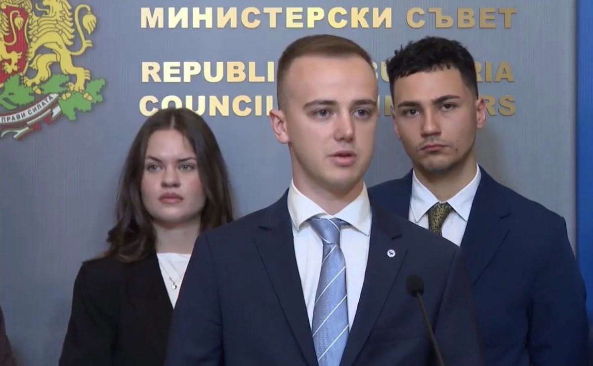 Никола Николов фейсбукЖалко Първата изява на Андрей Гюров – Министър