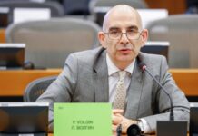 Петър Волгин защити Жак Бо и Ксавие Моро, поставени в черния списък на ЕС