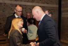 Премиерът Желязков разговаря за отбрана, енергийна сигурност и търговия с емисии на среща с Джорджа Мелони