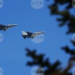 Български изтребители F-16 изпълниха тренировъчни полети на летище „Васил Левски“, съобщиха от Министерството на отбраната