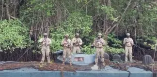 Задържаха 35-метрова наркоподводница, скрита в природен резерват в Еквадор