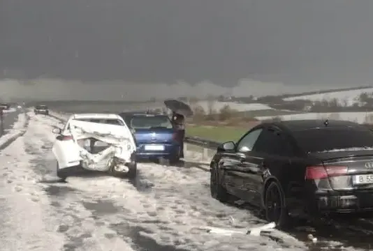 Дете пострада при верижна катастрофа в аварийната лента на „Хемус“