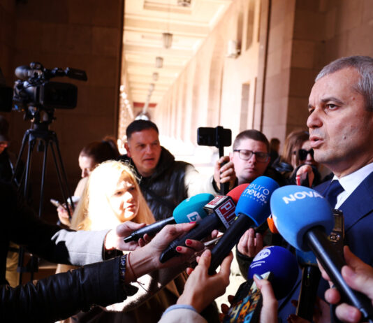 „Възраждане“ и ДПС-НН напуснаха предсрочно Съвета за сигурност в МС