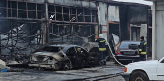 Голям пожар в Хасково – огънят изпепели 50 коли в автоморга