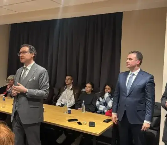 Томислав Дончев, Жечо Станков, Даниел Митов и Йорданка Фандъкова проведоха открити приемни в София