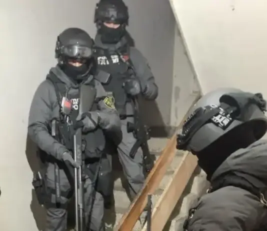 Задържаха банда за отвличане, трафик и склоняване към проституция