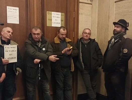 Преди вота! Проксито на ППДБ-Боец готви взлом на кабинета на Сарафов!