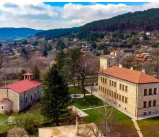 Случаят „Петрохан“: 17 преподаватели от училището „Космос“ нямат професионална квалификация