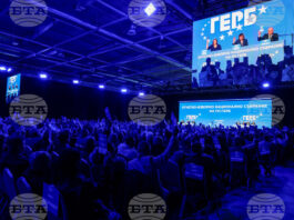 Единодушно Националното събрание на ГЕРБ преизбра Бойко Борисов за председател на партията