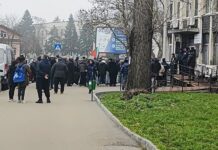 Във Видин недоволни от високите сметки за ток опитаха да превземат сградата на енергото