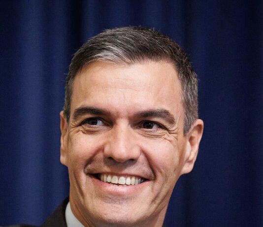 Испания затвори въздушното си пространство за американски самолети, участващи в бойните действия в Близкия изток