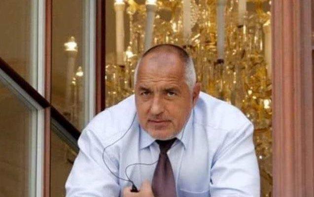 Бойко Борисов коментира във фейсбук свалянето на охраната му от