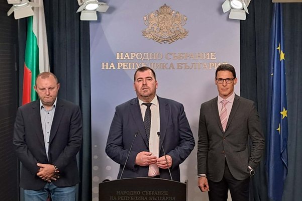 Удължаваме Закона за еврото за една година след 8 август