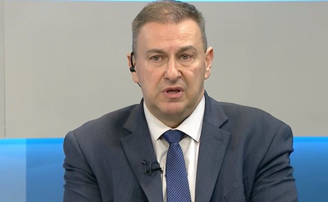 Евродепутатът от ГЕРБ СДС Емил Радев ще заведе дело срещу